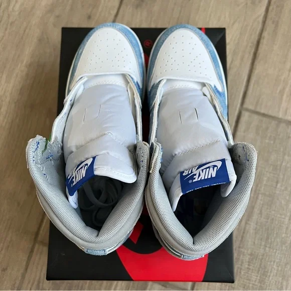 AIR JORDAN 1 HIGH OG GS "HYPER ROYAL" - Picture 7 of 9